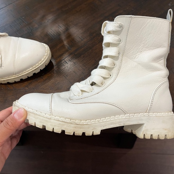 Bershka lace front boots in white - Picture 6 of 9